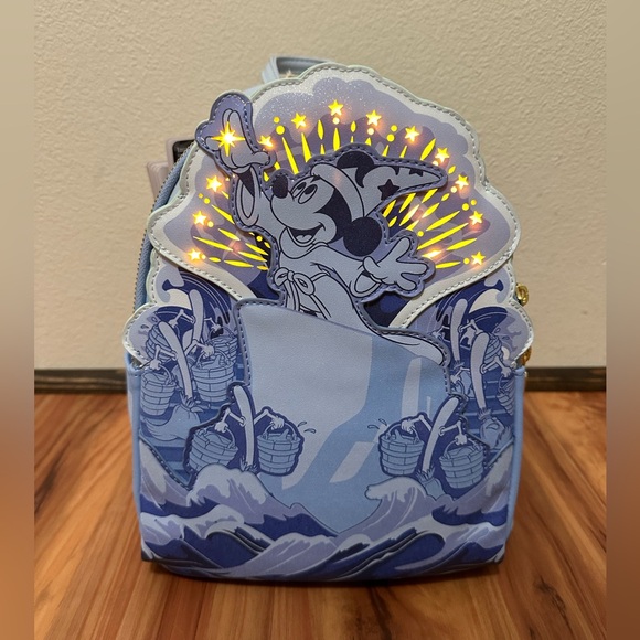 NWT Loungefly Disney Fantasia Mickey Mouse Sorcerer Light Up Backpack - Picture 7 of 7